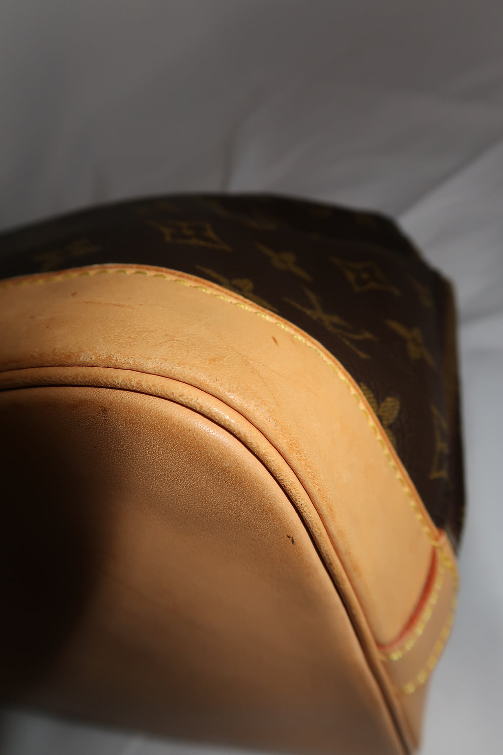 Louis Vuittom Alma PM Classic Monogram