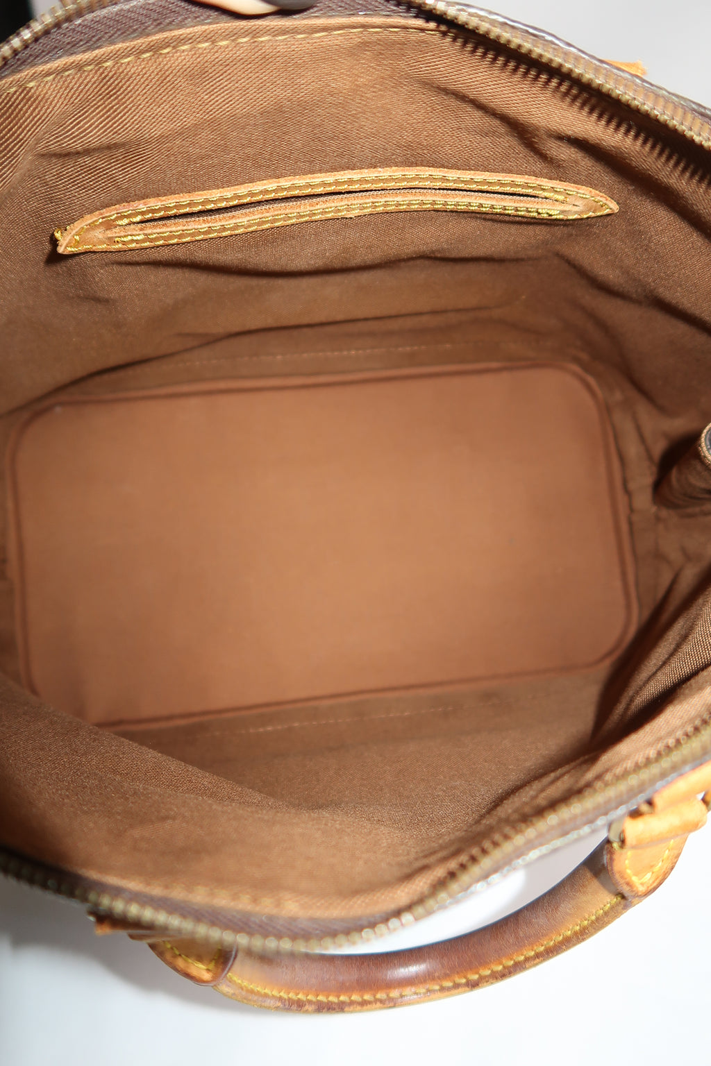 Louis Vuittom Alma PM Classic Monogram