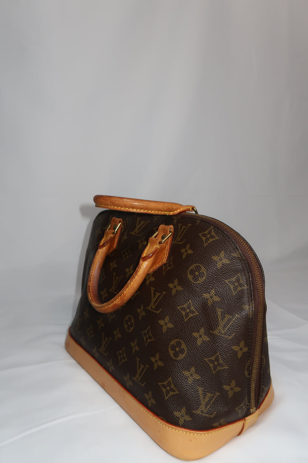 Louis Vuittom Alma PM Classic Monogram