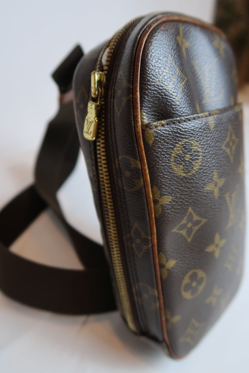 Louis Vuitton Pochette Gange Brown Monogram