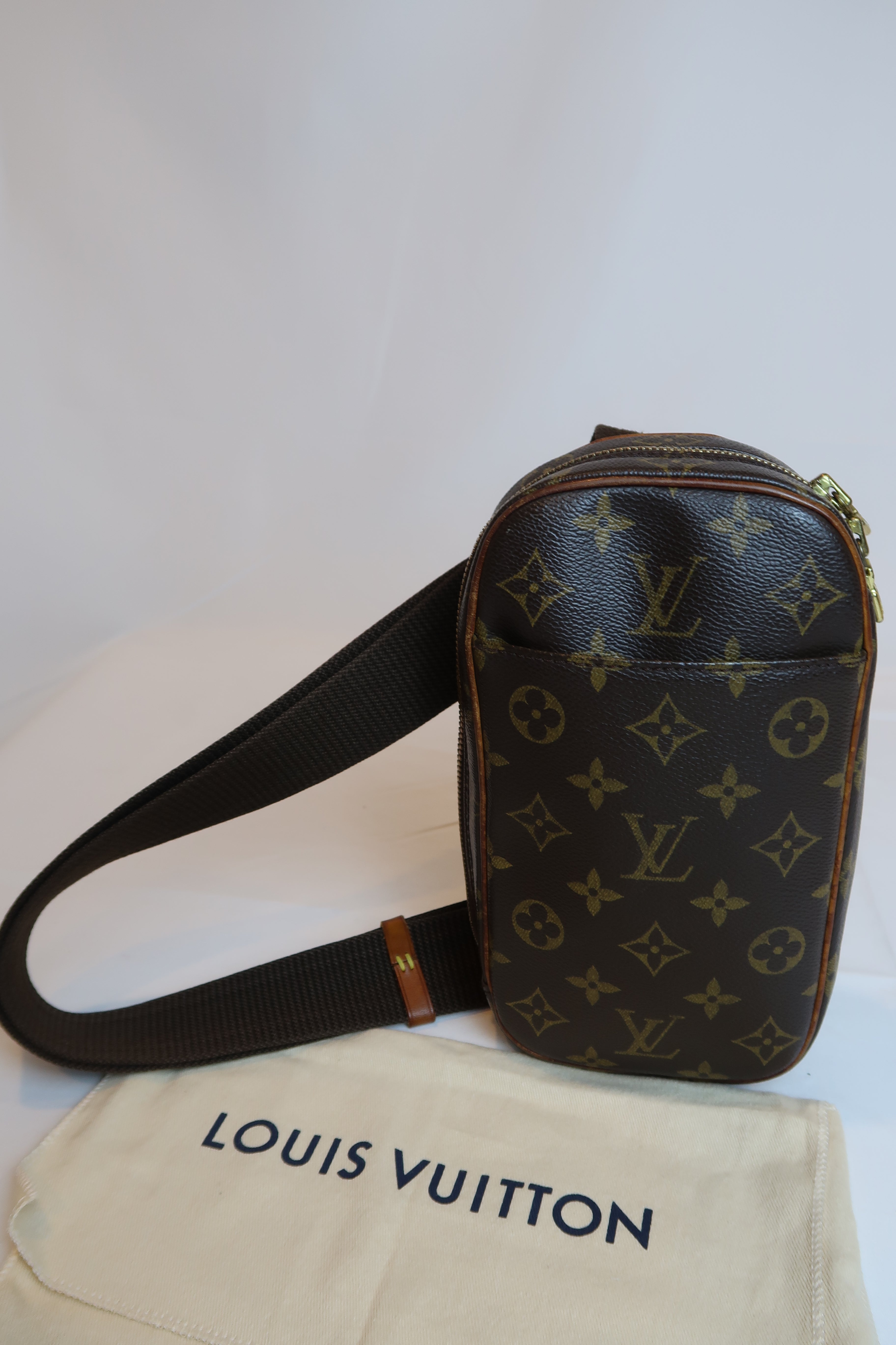 Louis Vuitton Pochette Gange Brown Monogram