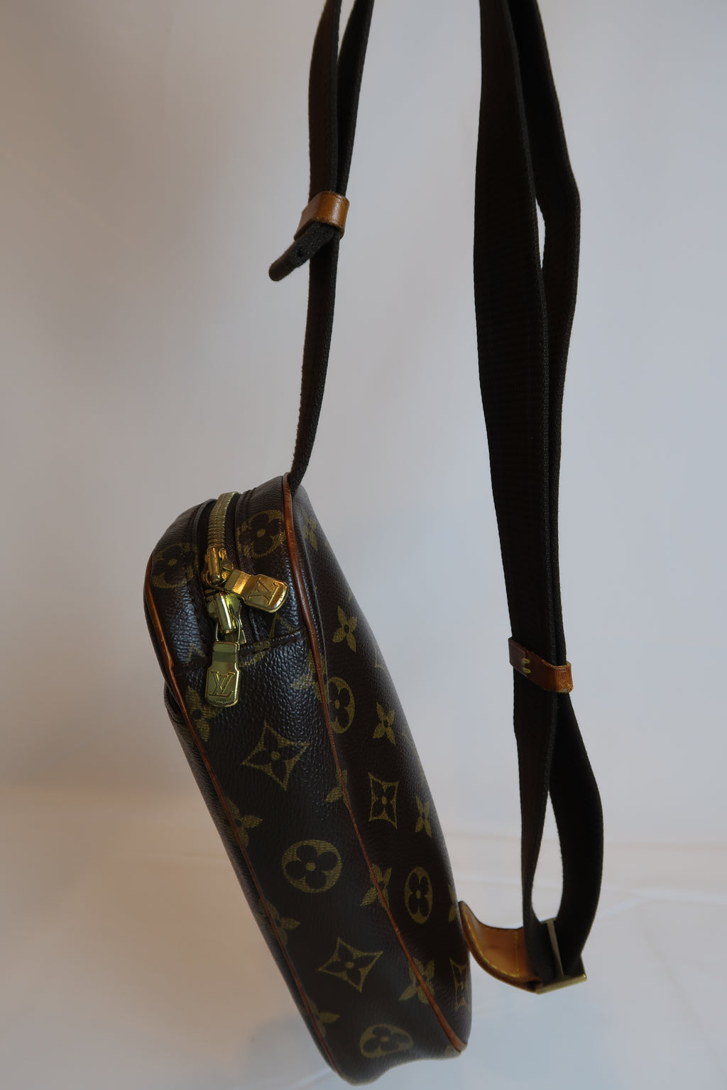 Louis Vuitton Pochette Gange Brown Monogram