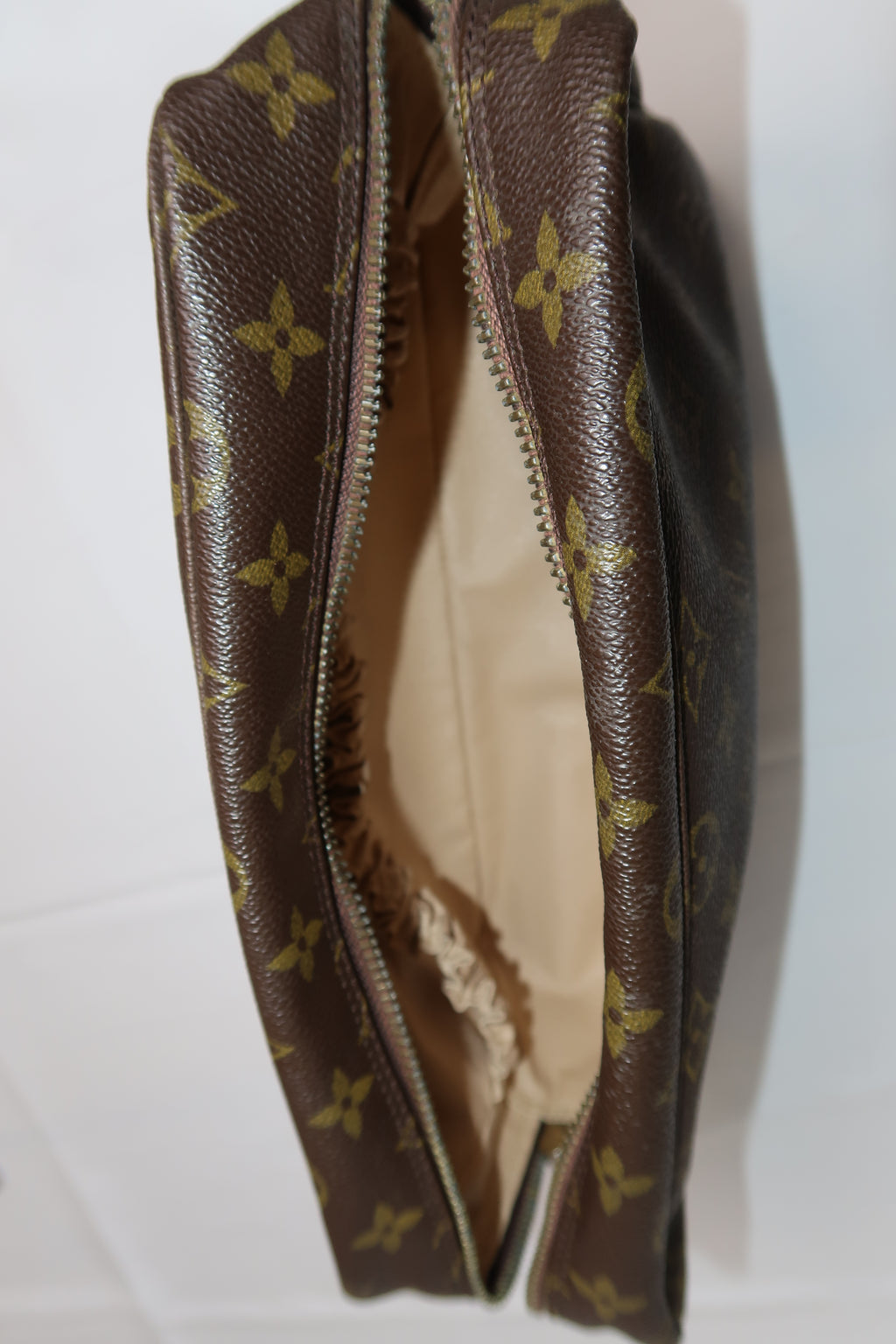 Louis Vuitton Trousse Toilette 28 Brown Monogram